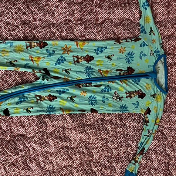 12-18 month outfits/sleepers for baby girl. (Part 1 of 2) - Picture 4 of 10